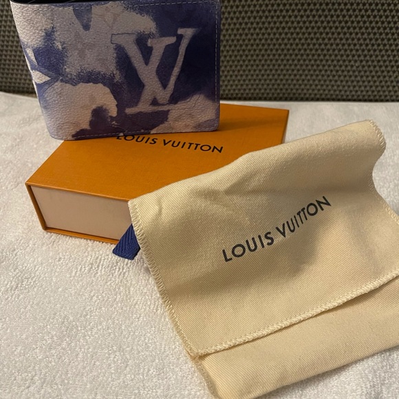 Watercolor Blue Monogram by Virgil Abloh - Picture 4 of 10